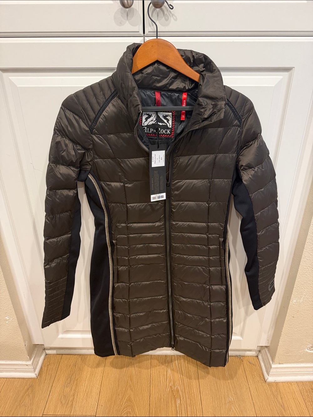 Alp N Rock Women's Black Puffer Ski Jacket with Black Side Panels